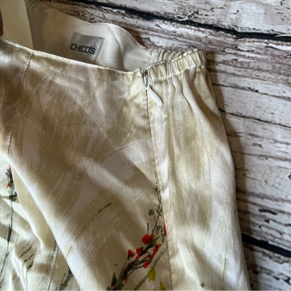 Chico's Silk Floral Print Skirt Size 0 (S) - Picture 5 of 9